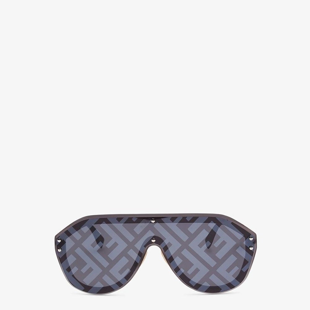 FENDI FABULOUS sunglasses